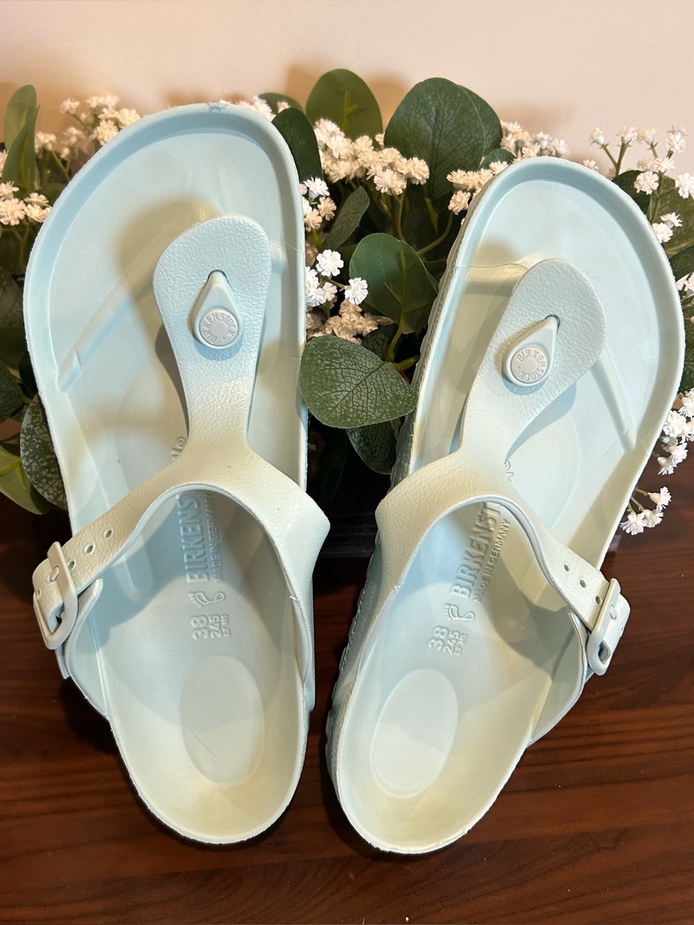 Birkenstock Gizeh EVA Lightweight Sandals light mint Women's Size 7 USA